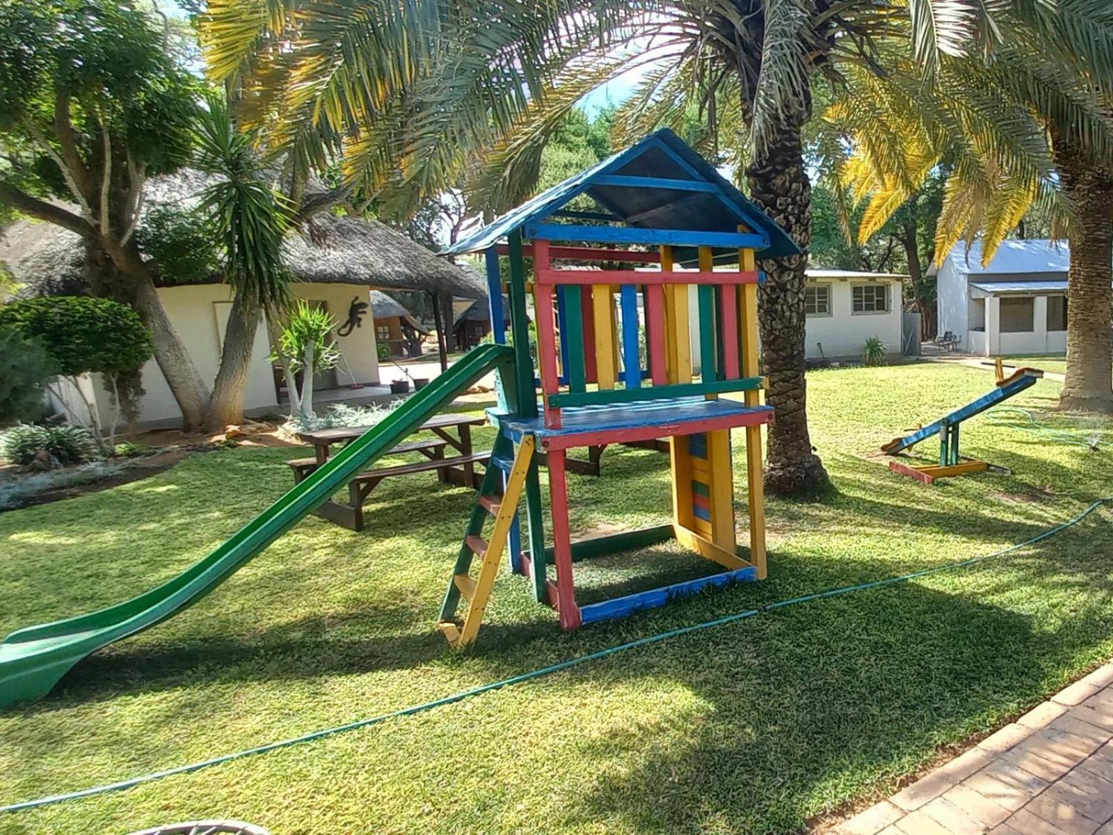 Ombinda Country Lodge Outjo Bagian luar foto